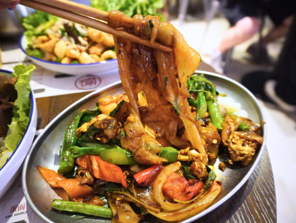 Siaw尖沙咀人氣泰菜餐廳！前米芝蓮泰廚夥泰籍好友主理+ 全港首次供應泰式椰子煎餅