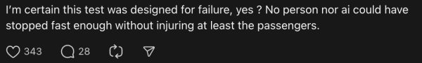 網民兩派熱議 Tesla FSD安全性測試大翻車 連撞8次孩童模型