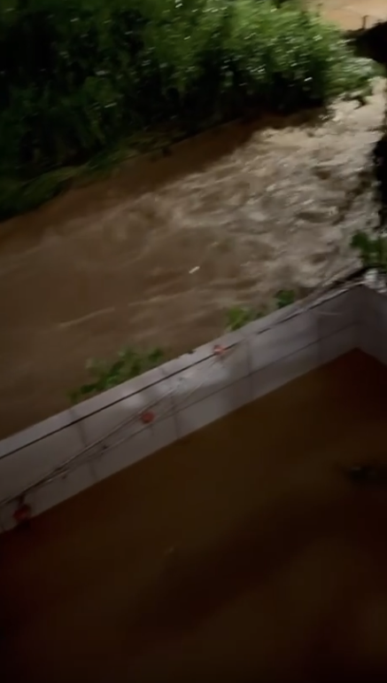 真「水浸都係黃雨」？ 村屋居民慘遇大水浸 雪櫃洗衣機齊遭殃