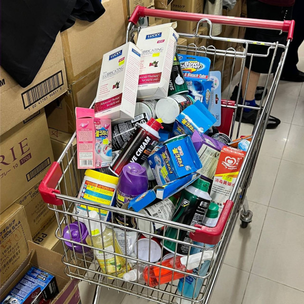 藥房日用品及個人護理用品清貨！照價再4折大平賣促銷！洗頭水/沐浴露/濕紙巾/膠布/保健品應有盡有