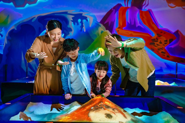 珠海5大親子好去處。資料/圖片來源：KKday、Trip.com、長隆飛船樂園、長隆海洋王國、小紅書@夏天的雨、小紅書@自轉陀螺