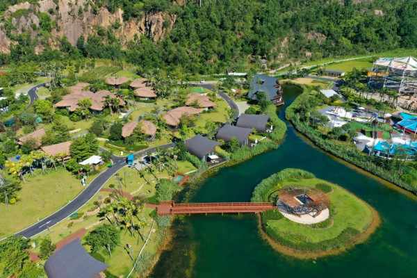 珠海5大親子好去處。資料/圖片來源：KKday、Trip.com、長隆飛船樂園、長隆海洋王國、小紅書@夏天的雨、小紅書@自轉陀螺