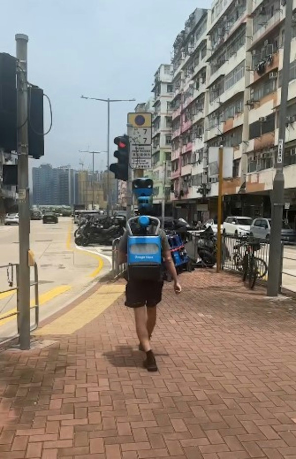 九龍城目擊Google街景作業員獲封「行走的地圖」炎夏揹巨型裝置工作