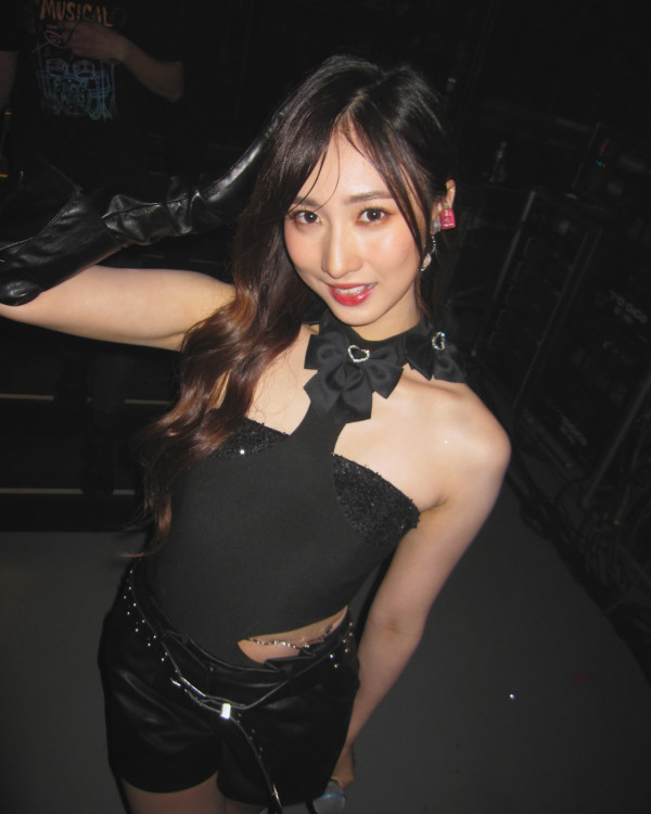 18歲鍾柔美Yumi激罕貼性感泳衣照 船P出海大解放騷身材獲讚：女大十八變