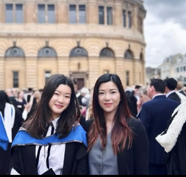 囡囡被讚撞樣似岑麗香 (圖片來源:IG@cannyleungchishan)