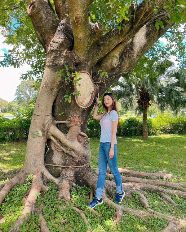 囡囡碩士畢業成學霸感欣慰(圖片來源:IG@cannyleungchishan)