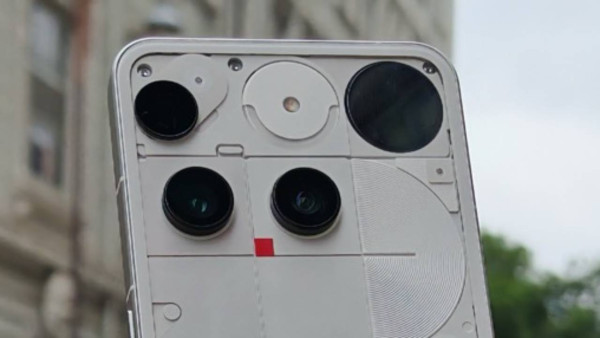 實測｜Nothing Phone (3) Glyph Matrix革新互動體驗 挑戰高階手機市場