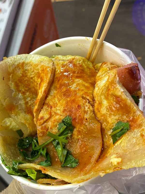 水圍夜市美食。來源：小紅書@不想取名字、小紅書@木之櫻、小紅書@好朋友雪兒、小紅書@食咩吖、小紅書@好吃好玩大紅薯、小紅書@楚楚子ye、小紅書@小仙女道生