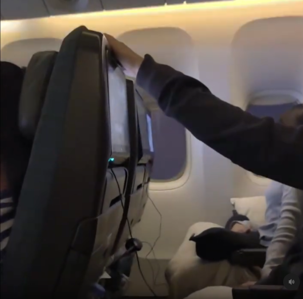 黑雨｜長途機乘客滯空驚魂27小時 機內影片流出 乘客連連尖叫雷聲不斷