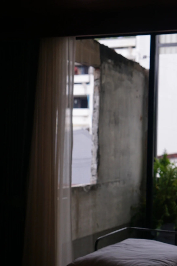 唔關住尾房事？酒店邊個房號最邪易撞鬼？真人分享夜晚聽到手抓玻璃、頭猛撞牆聲 