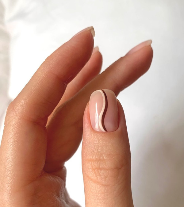 圖片來源：IG@raelondonnails