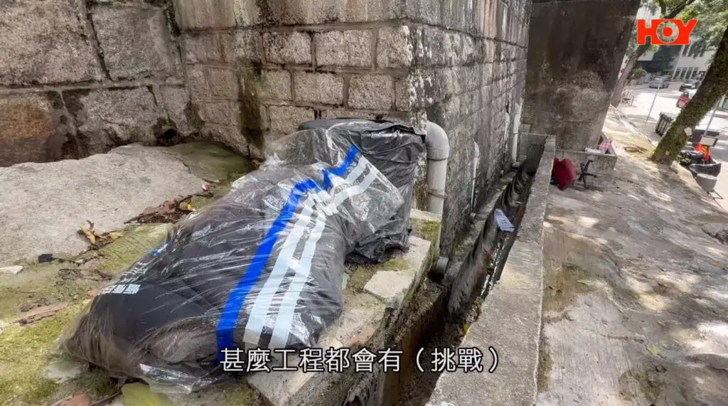 半山垃圾站引發嚴重惡臭！清潔工投訴居民陋習：直接將垃圾堆係地上