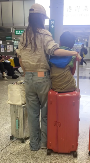 身上價值超過十萬（圖片來源：小紅書@我叫辣條）