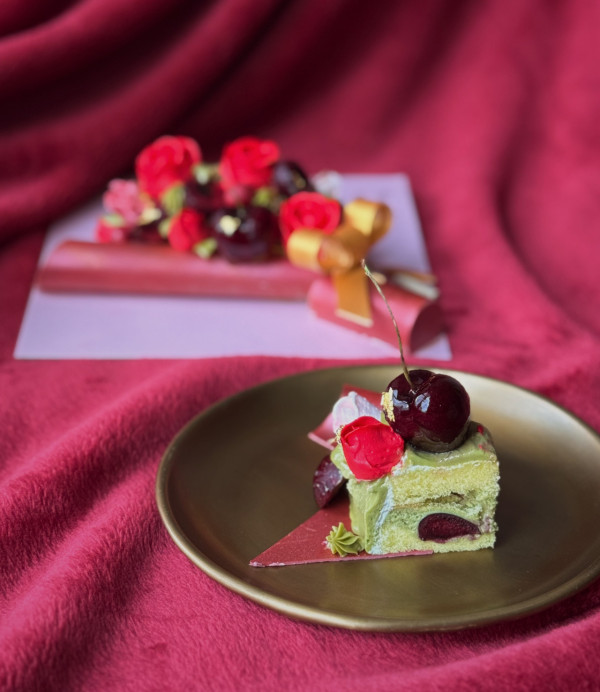 Patisserie Tony Wong 推經典產品升級版 開心果花束蛋糕/巴斯克芝士蛋糕蝴蝶酥 