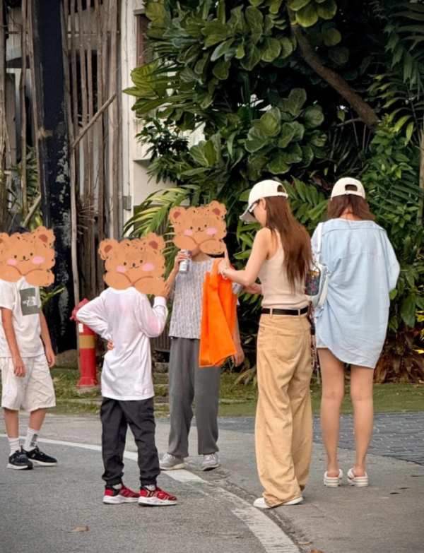 離婚後獨自照顧兒子（圖片來源：小紅書@嘻嘻七七七）