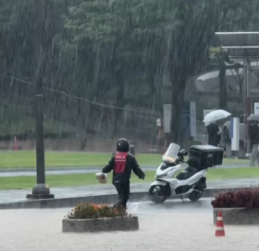 南韓人氣炭窯汗蒸幕大爆炸 牆壁震碎成廢墟 至少28人傷3人嚴重 