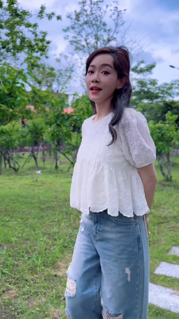 楊思琦被揭窮養仔女行街一日僅花XX元 有傳月入250萬！身家半億卻超慳家