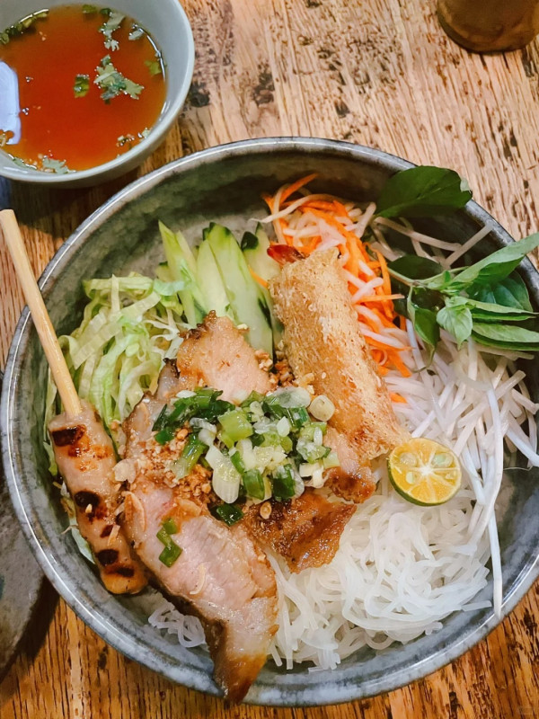 越南美食香港｜嚴選越南餐廳推介逾10間︰正宗牛肉湯河、越式肝醬法包、米紙春卷