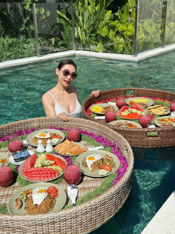 楊卓娜巴黎瘋狂買袋入VIP房罕有炫富!三大高奢品牌手袋任揀場面超誇張