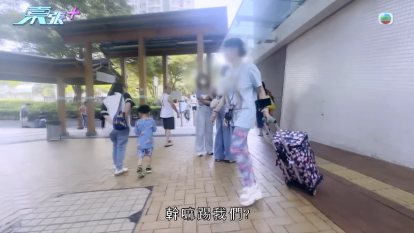 天水圍「飛腳姐」更多怪行曝光！暴怒起腳只針對女性？「謝嘉怡」黃紙真相揭曉