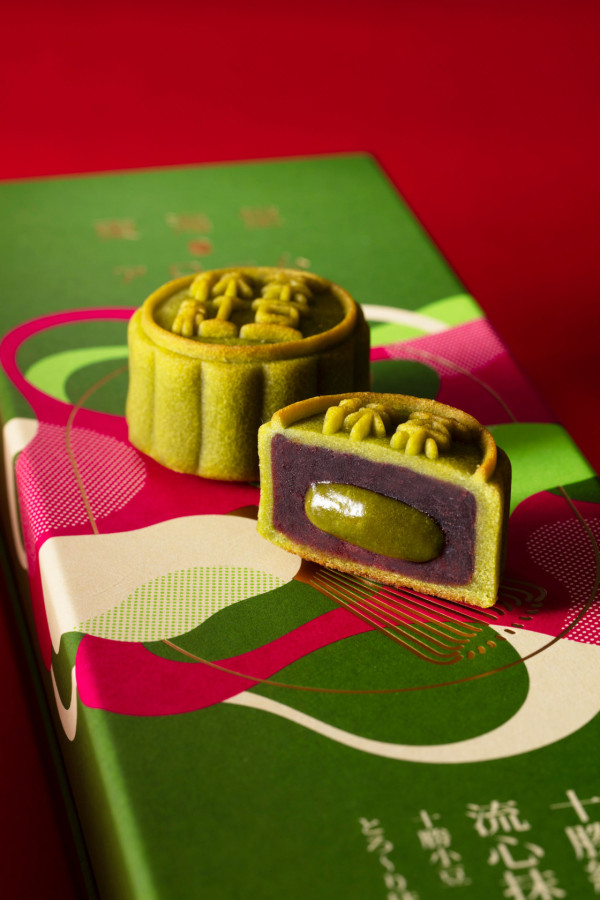 年輕人最愛月餅禮盒！卡通聯乘/茶味/麻糬/流心開心果 中秋送禮優惠低至半價