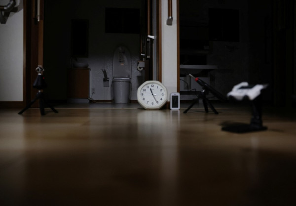 驗樓服務幫你驗埋鬼 「凶宅調查員」出動科學儀器 拍YouTube直擊驗鬼全過程