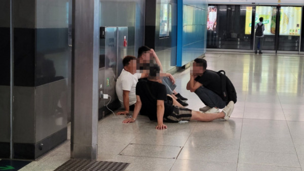 盤點9大港鐵乘客最乞人憎行為！情緒失控MMA/逼人讓座事件層出不窮