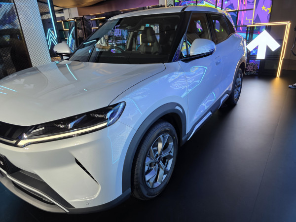 新車速遞｜BYD ATTO 2登港 搭載VtoL反向供電技術 17萬有找可邊露營邊唱K