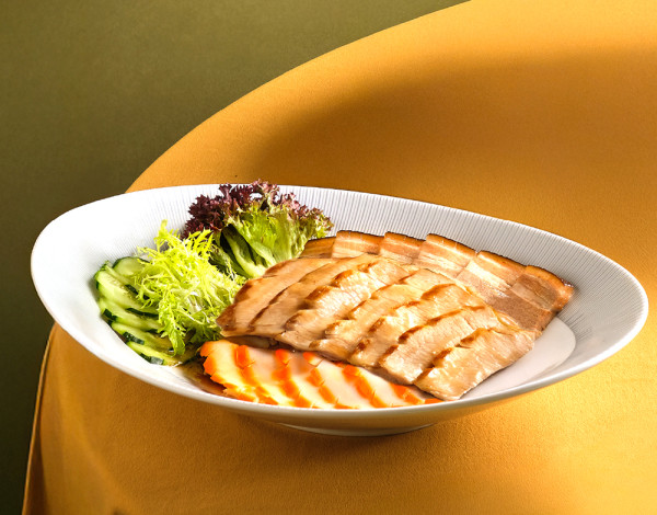 食勻機場超過60間人氣餐廳 有機會贏價值萬機票禮券！用埋VISA消費賺取3倍積分！ 