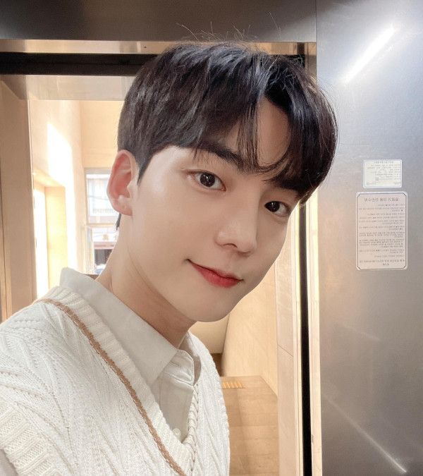 戀愛倒數1小時男嘉賓（圖片來源：IG@jay__jung）