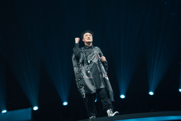 陳奕迅澳門演唱會2025｜張繼聰謝安琪陳奕迅世紀合照！當年曾慘遭婚變緋聞纏身