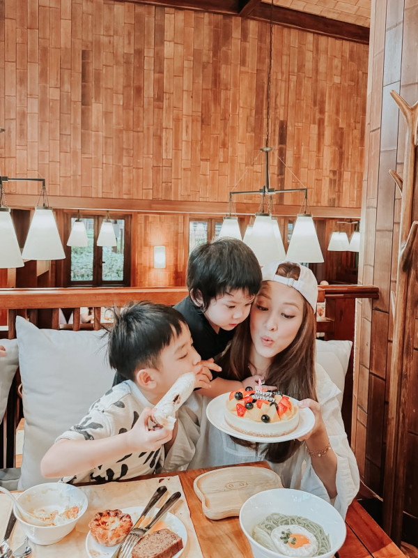 曾被傳與鄭嘉穎離婚（圖片來源：IG@ghlchan）