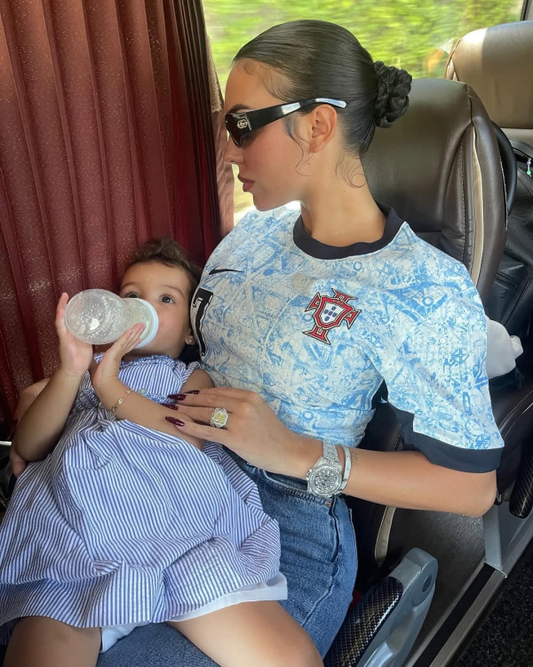 C朗宣布求婚成功 Georgina正式升格做老婆(圖片來源:IG@georginagio)