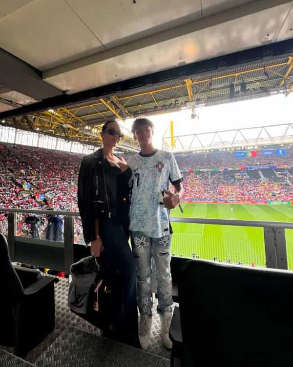 C朗宣布求婚成功 Georgina正式升格做老婆（圖片來源：IG@georginagio）