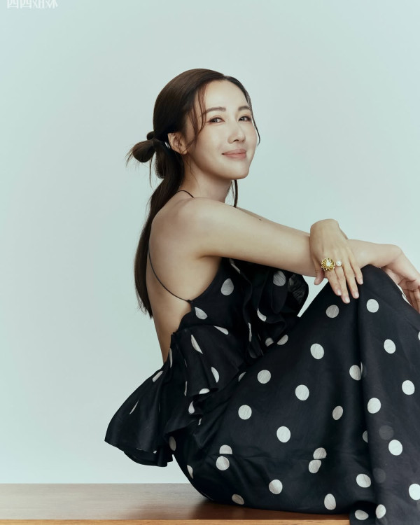 與前度將拍攝《再見愛人》（圖片來源：IG@selenaleelalee）