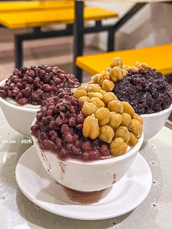 上梅林美食。圖片來源：大眾點評、小紅書@不晚、小紅書@A.Mei、小紅書@蕾蕾酱iii、小紅書@維基兼職法師、小紅書@一隻糯米雞、小紅書@兩隻餵食貓、小紅書@椿山曉、小紅書@一顆李子、小紅書@貓大人飽獵行動