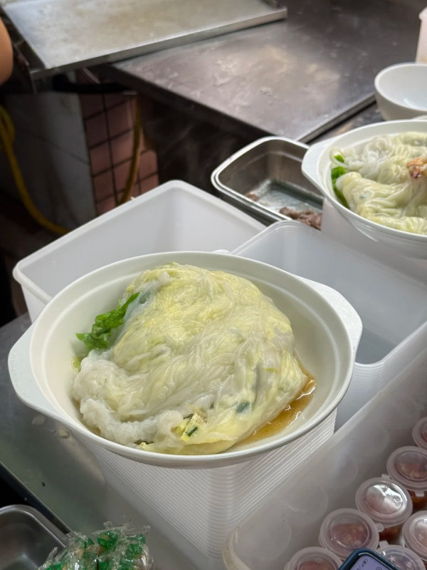 上梅林美食。圖片來源：大眾點評、小紅書@不晚、小紅書@A.Mei、小紅書@蕾蕾酱iii、小紅書@維基兼職法師、小紅書@一隻糯米雞、小紅書@兩隻餵食貓、小紅書@椿山曉、小紅書@一顆李子、小紅書@貓大人飽獵行動