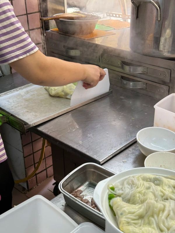 上梅林美食。圖片來源：大眾點評、小紅書@不晚、小紅書@A.Mei、小紅書@蕾蕾酱iii、小紅書@維基兼職法師、小紅書@一隻糯米雞、小紅書@兩隻餵食貓、小紅書@椿山曉、小紅書@一顆李子、小紅書@貓大人飽獵行動