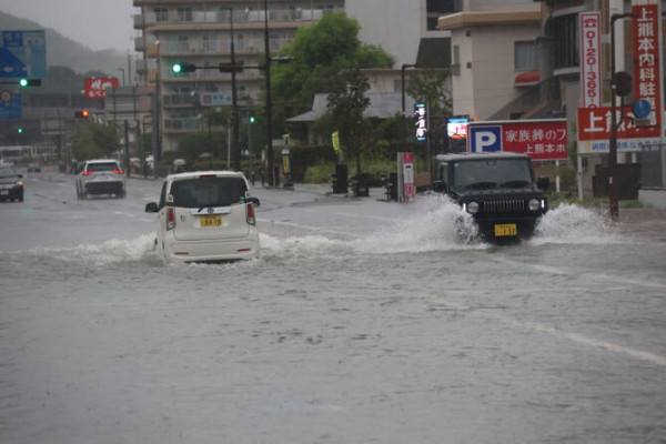 遊日注意！九州多地持續最高級別大雨 港人發文分享慘況：全喼濕曬/巴士停駛 