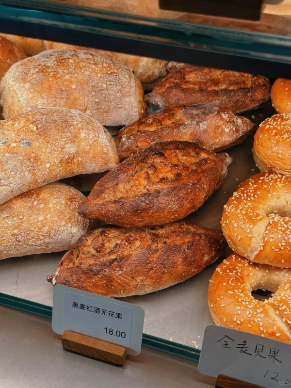 上梅林美食。圖片來源：大眾點評、小紅書@不晚、小紅書@A.Mei、小紅書@蕾蕾酱iii、小紅書@維基兼職法師、小紅書@一隻糯米雞、小紅書@兩隻餵食貓、小紅書@椿山曉、小紅書@一顆李子、小紅書@貓大人飽獵行動