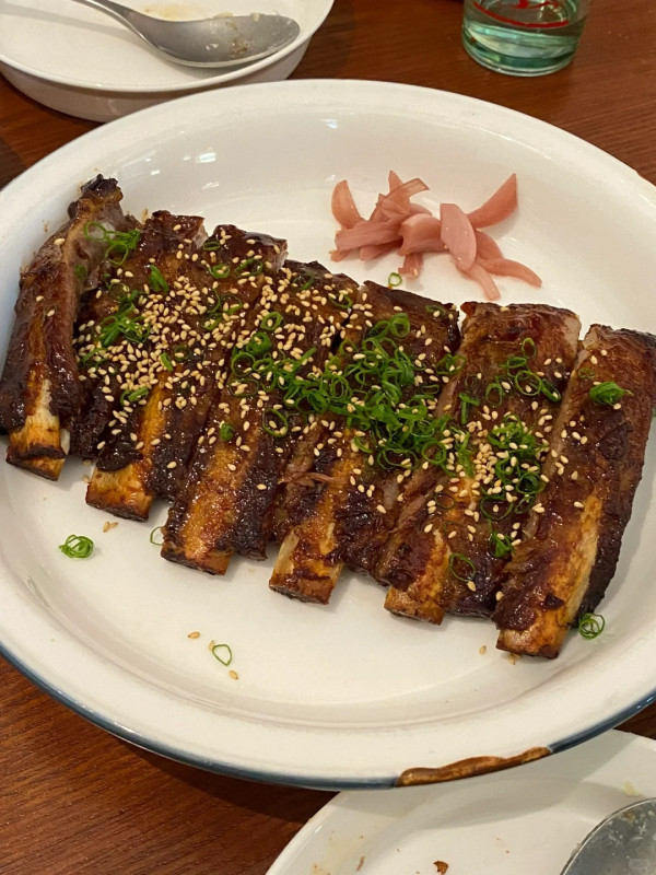 上梅林美食。圖片來源：大眾點評、小紅書@不晚、小紅書@A.Mei、小紅書@蕾蕾酱iii、小紅書@維基兼職法師、小紅書@一隻糯米雞、小紅書@兩隻餵食貓、小紅書@椿山曉、小紅書@一顆李子、小紅書@貓大人飽獵行動