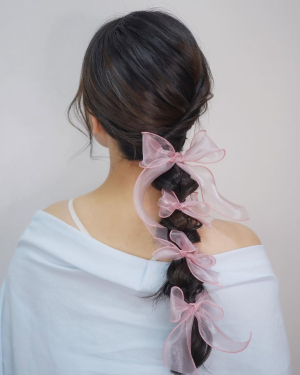 Makeup and Hair Styling : @yutsz_makeup