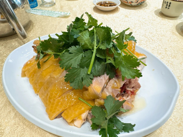 上梅林美食。圖片來源：大眾點評、小紅書@不晚、小紅書@A.Mei、小紅書@蕾蕾酱iii、小紅書@維基兼職法師、小紅書@一隻糯米雞、小紅書@兩隻餵食貓、小紅書@椿山曉、小紅書@一顆李子、小紅書@貓大人飽獵行動