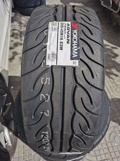 輪胎老化、胎紋不足？香港換胎懶人包 教你如何安全省錢換新胎