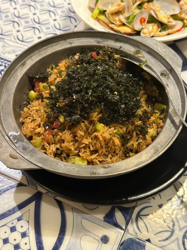 上梅林美食。圖片來源：大眾點評、小紅書@不晚、小紅書@A.Mei、小紅書@蕾蕾酱iii、小紅書@維基兼職法師、小紅書@一隻糯米雞、小紅書@兩隻餵食貓、小紅書@椿山曉、小紅書@一顆李子、小紅書@貓大人飽獵行動