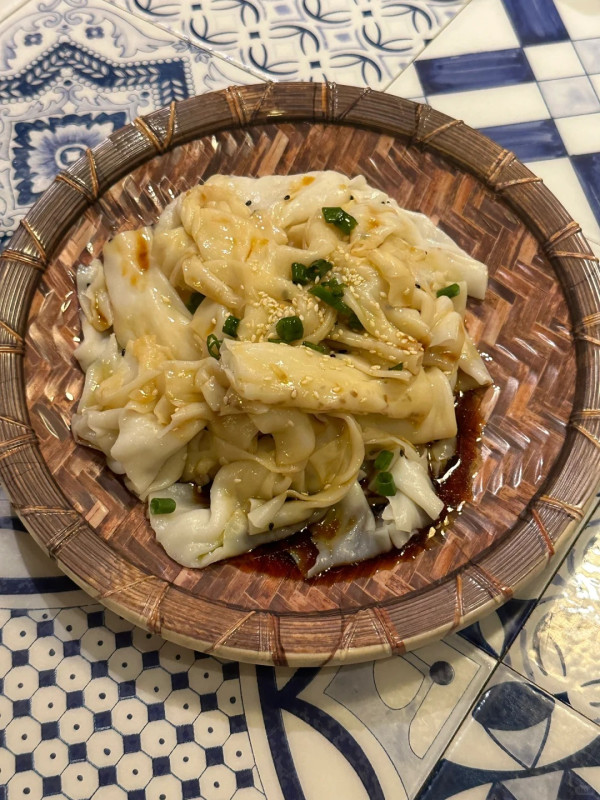 上梅林美食。圖片來源：大眾點評、小紅書@不晚、小紅書@A.Mei、小紅書@蕾蕾酱iii、小紅書@維基兼職法師、小紅書@一隻糯米雞、小紅書@兩隻餵食貓、小紅書@椿山曉、小紅書@一顆李子、小紅書@貓大人飽獵行動