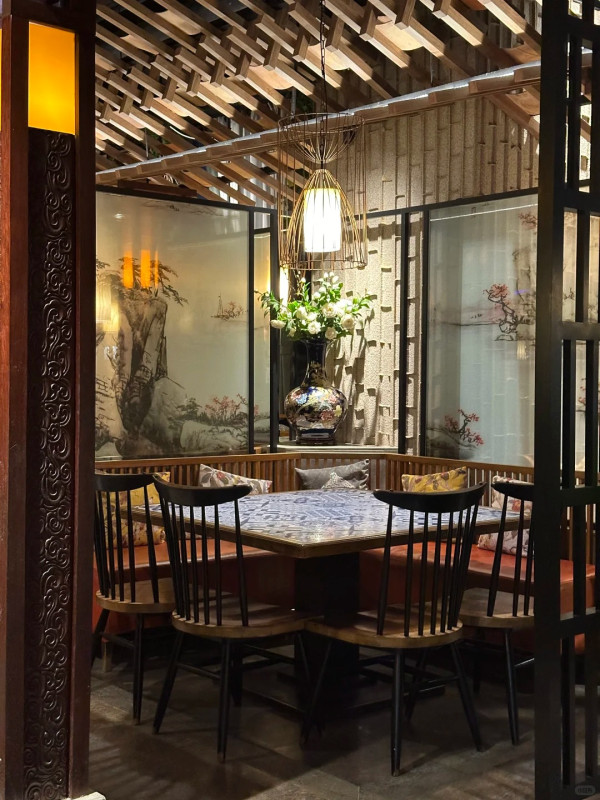 上梅林美食。圖片來源：大眾點評、小紅書@不晚、小紅書@A.Mei、小紅書@蕾蕾酱iii、小紅書@維基兼職法師、小紅書@一隻糯米雞、小紅書@兩隻餵食貓、小紅書@椿山曉、小紅書@一顆李子、小紅書@貓大人飽獵行動