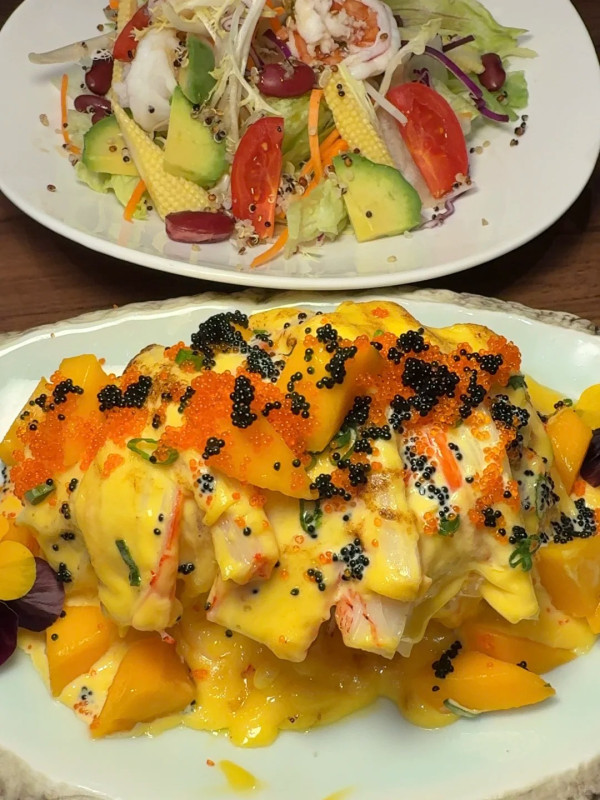 深圳壽喜燒。圖片來源：小紅書@藍莓朵朵、小紅書@莫跳跳、小紅書@change、小紅書@愛吃香菜的JJ、小紅書@棉花糖豬、小紅書@小陳去哪裡玩呀