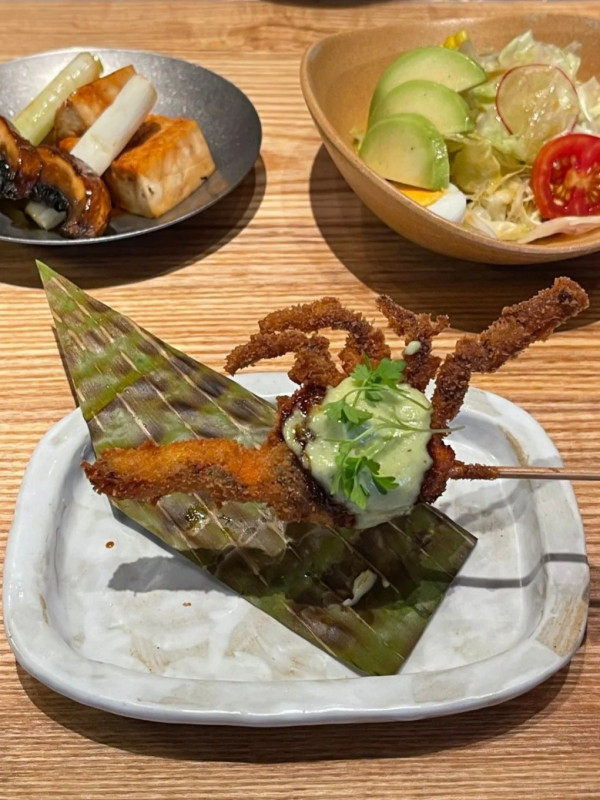 深圳壽喜燒。圖片來源：小紅書@藍莓朵朵、小紅書@莫跳跳、小紅書@change、小紅書@愛吃香菜的JJ、小紅書@棉花糖豬、小紅書@小陳去哪裡玩呀