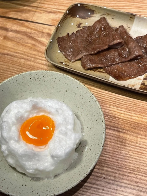 深圳壽喜燒。圖片來源：小紅書@藍莓朵朵、小紅書@莫跳跳、小紅書@change、小紅書@愛吃香菜的JJ、小紅書@棉花糖豬、小紅書@小陳去哪裡玩呀